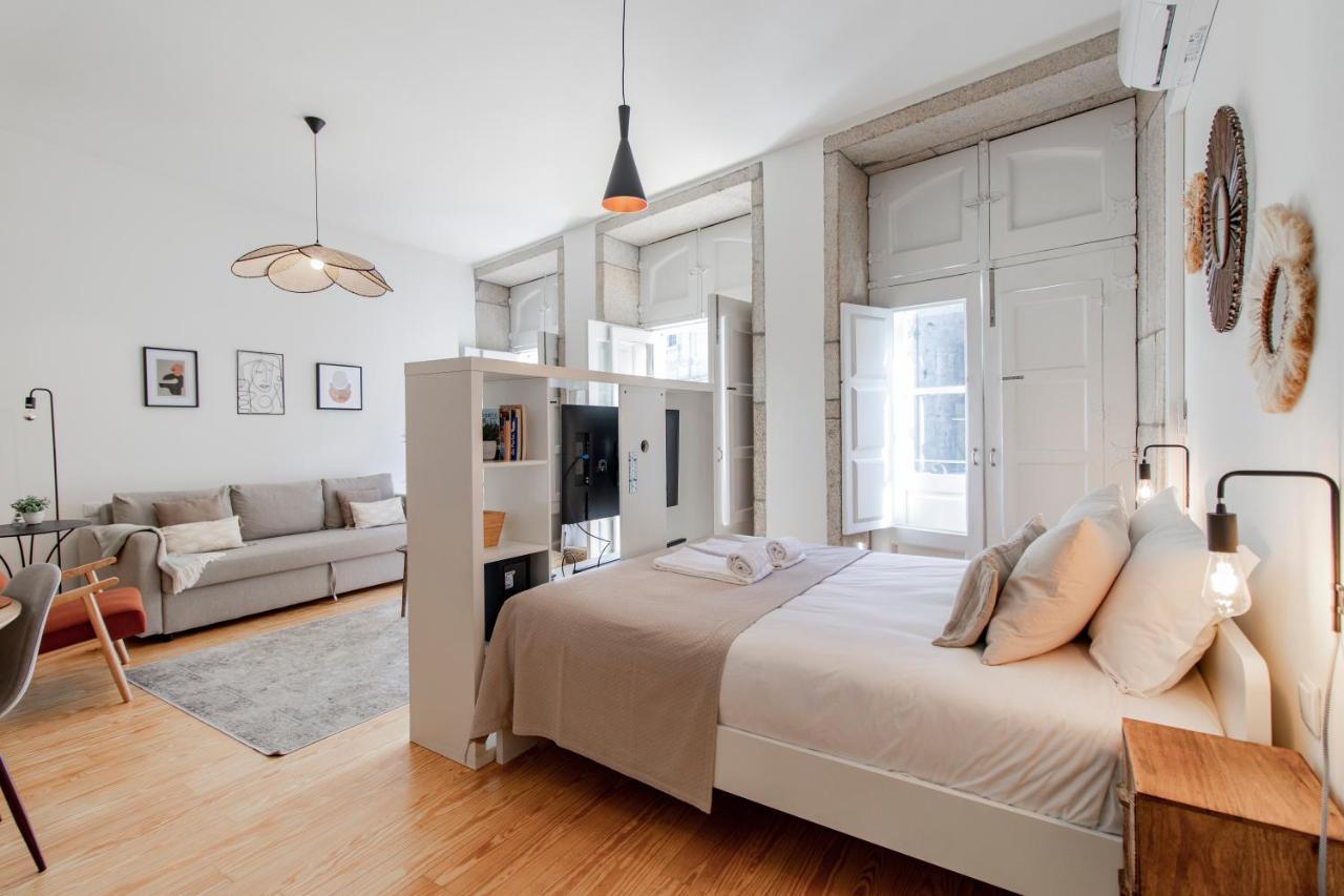 Virtudes Flat W/ Ac & Balcony By Lovelystay Porto Eksteriør bilde