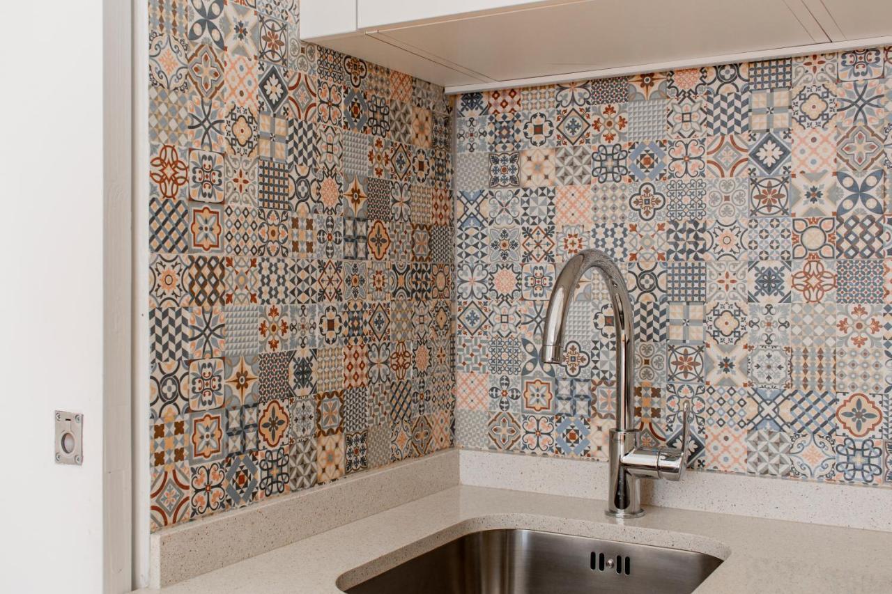 Virtudes Flat W/ Ac & Balcony By Lovelystay Porto Eksteriør bilde