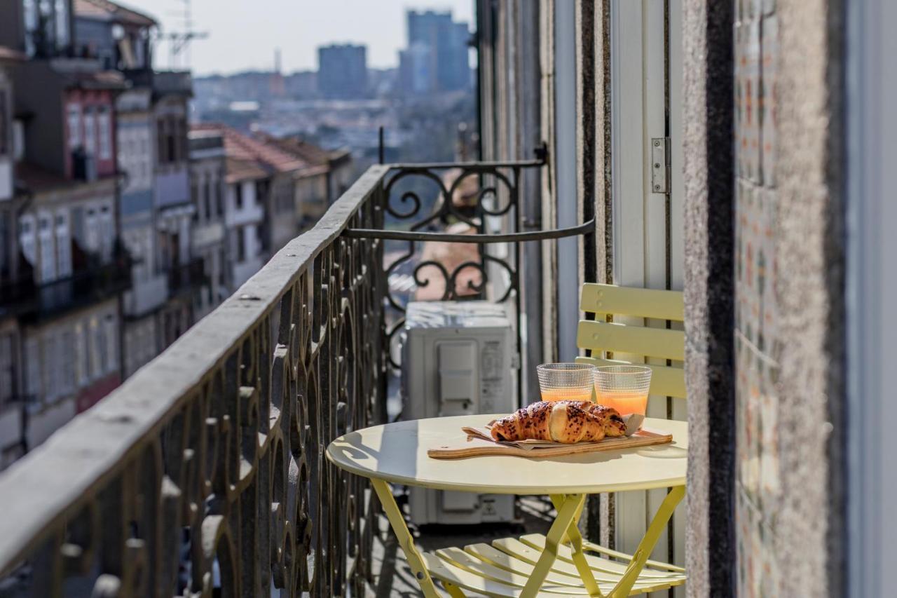 Virtudes Flat W/ Ac & Balcony By Lovelystay Porto Eksteriør bilde